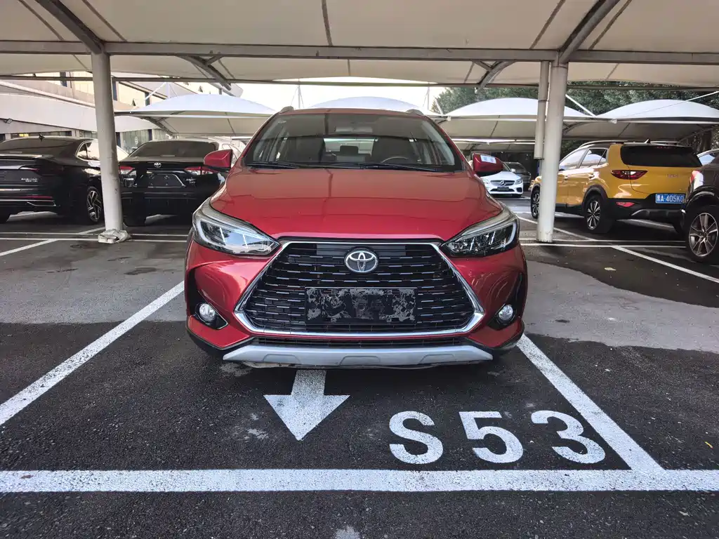 Toyota Yaris L 2022