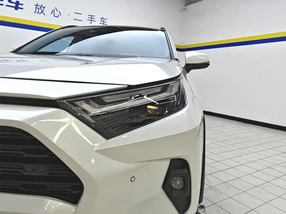 Toyota RAV4 2024