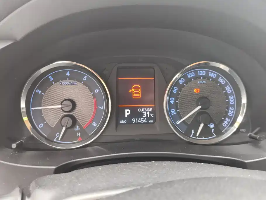Toyota Corolla 2015 — фото 13