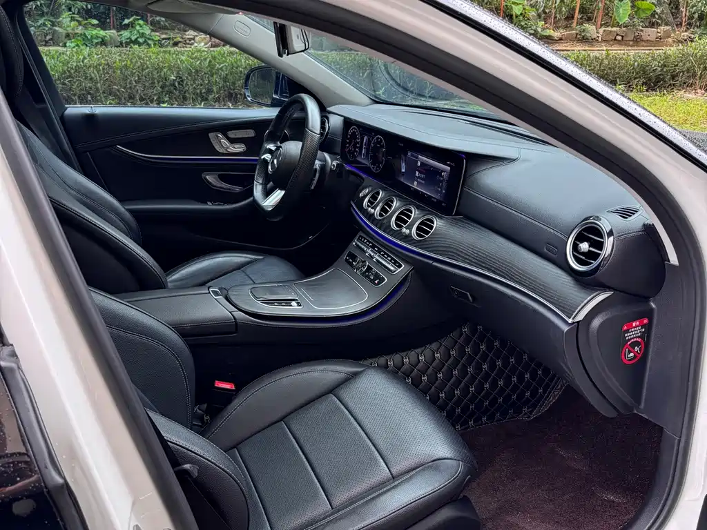 Mercedes-Benz E-Class 2018 — фото 14