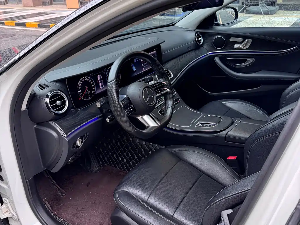 Mercedes-Benz E-Class 2018 — фото 12