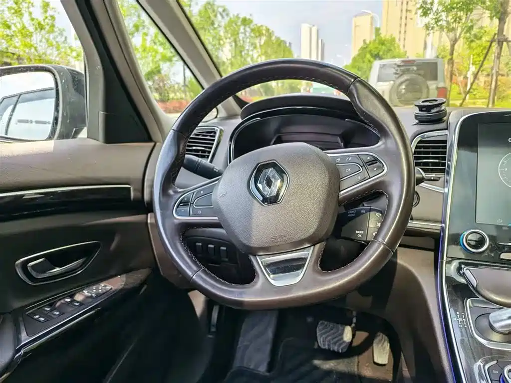 Renault Espace 2018 — фото 13