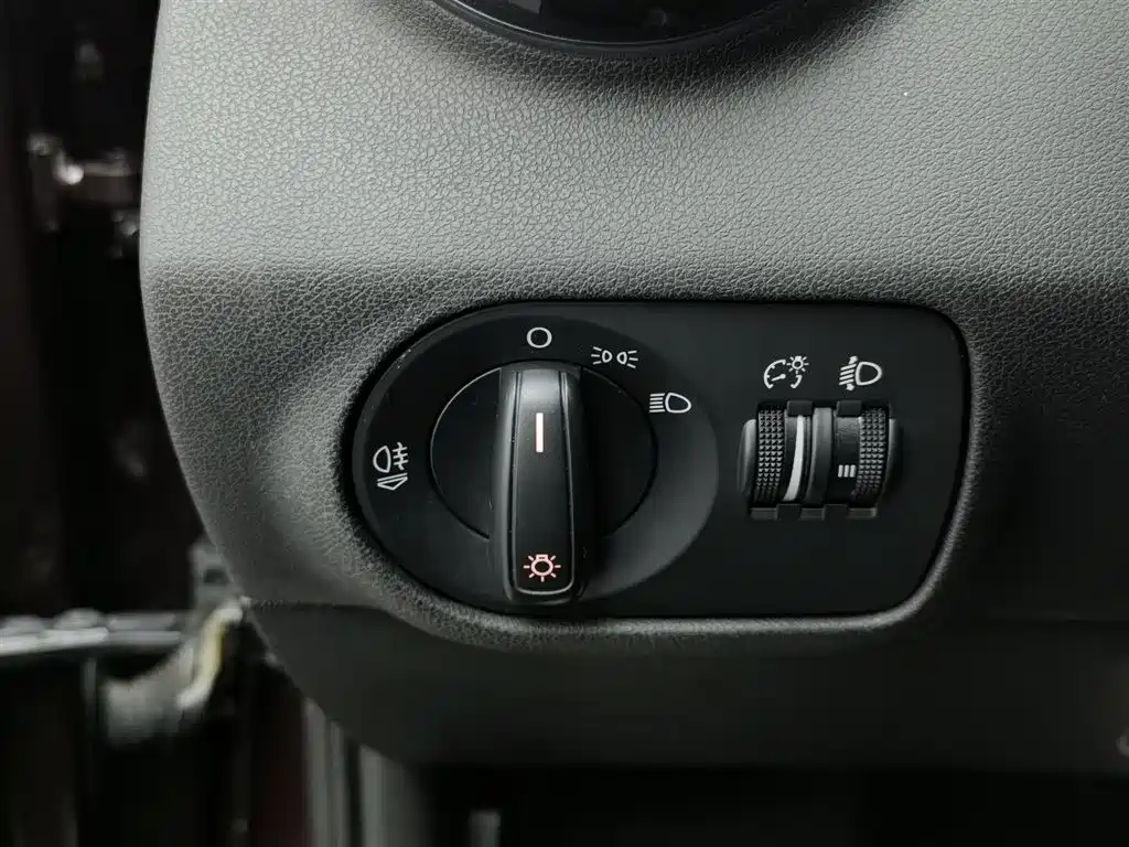 Audi A1 2015 — фото 21