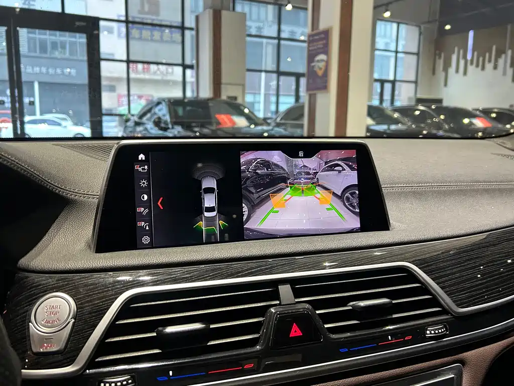 BMW 7 Series 2019 — фото 15