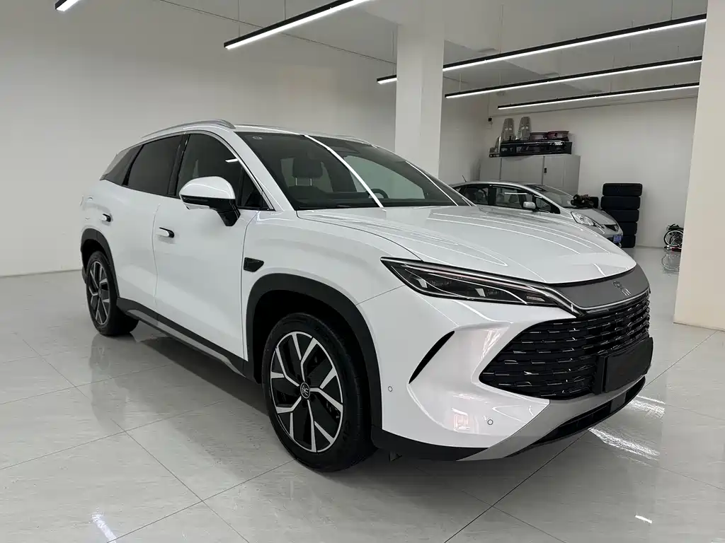 BYD L DM-i 2025 — фото 3