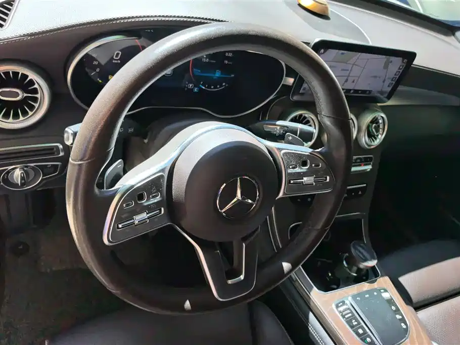 Mercedes-Benz GLC 2020 — фото 15