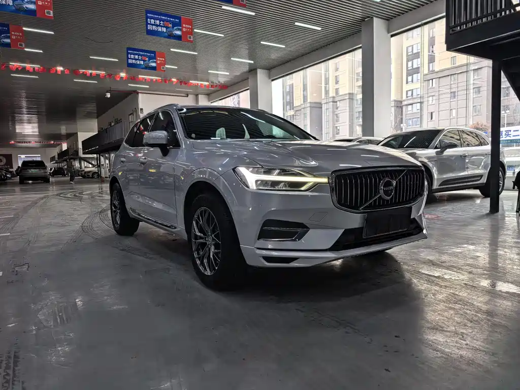 Volvo XC60 2020 — фото 3
