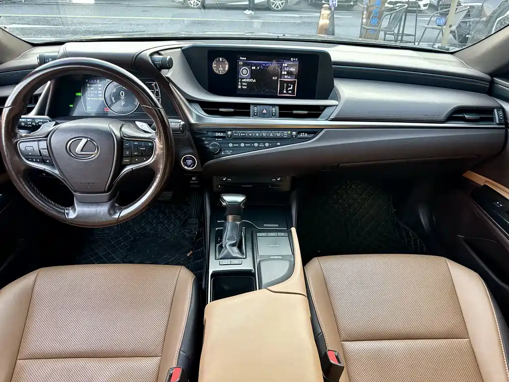 Lexus ES 2019 — фото 7