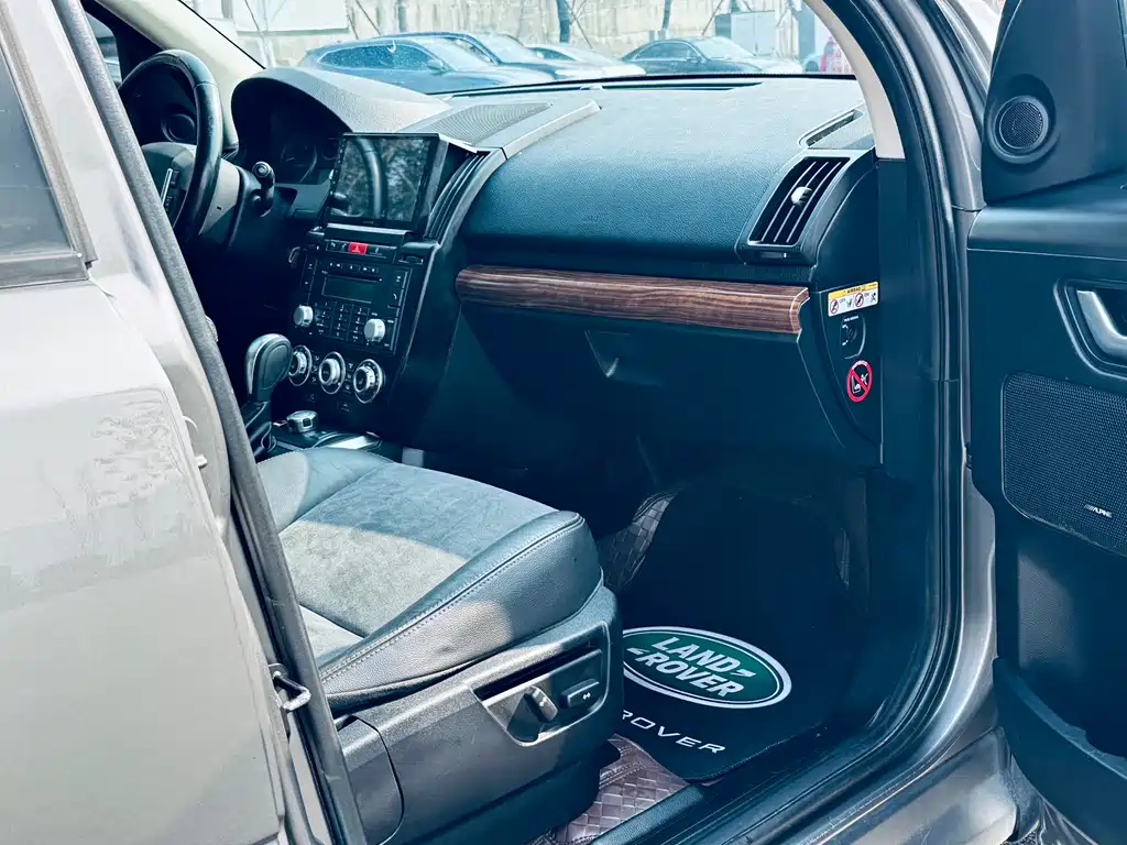 Land Rover Freelander 2 2010 — фото 13