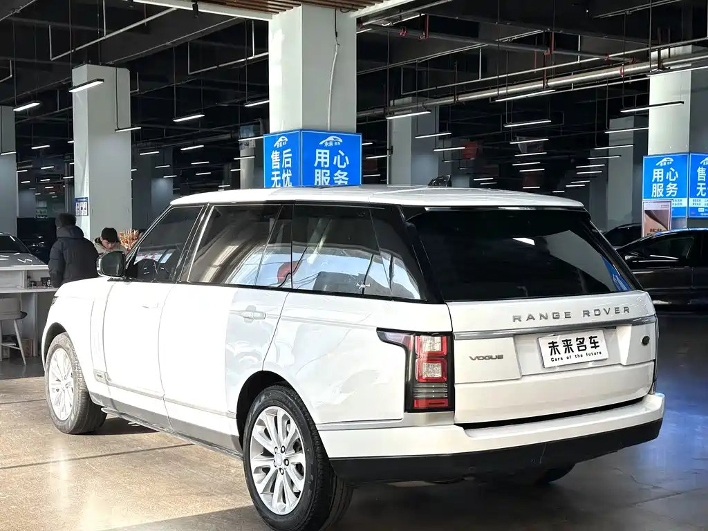 Land Rover Range Rover 2018 — фото 16
