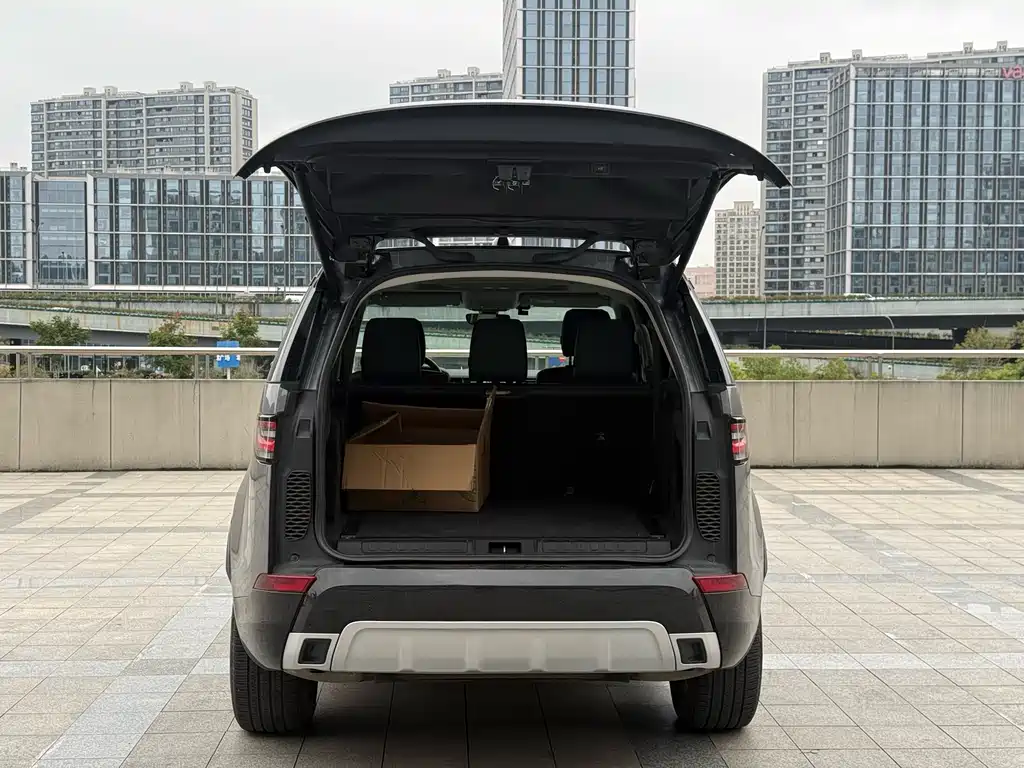 Land Rover Discovery 2021 — фото 7