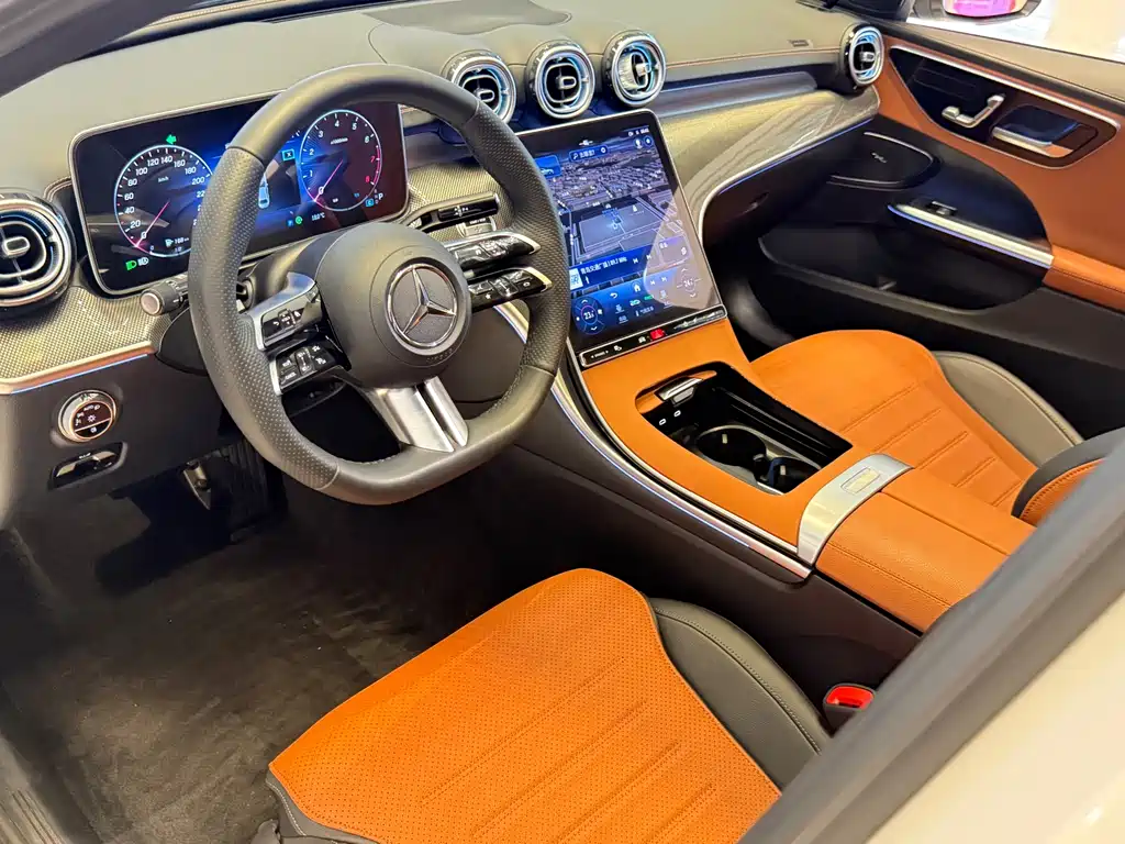 Mercedes-Benz C-Class 2023 — фото 9