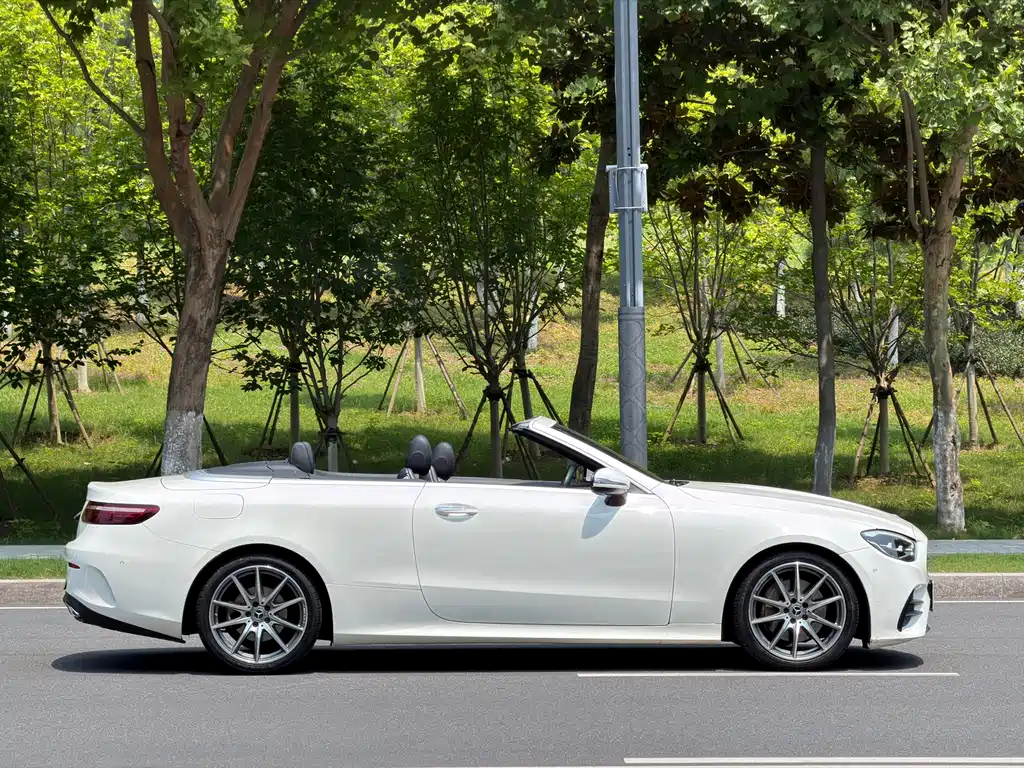 Mercedes-Benz E-Class 2022 — фото 12
