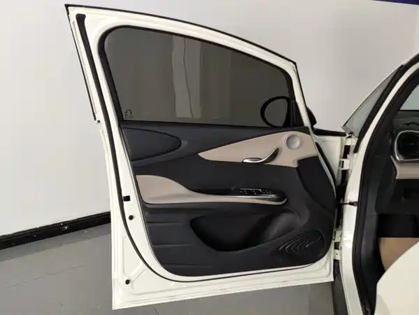 BYD Dolphin 2023