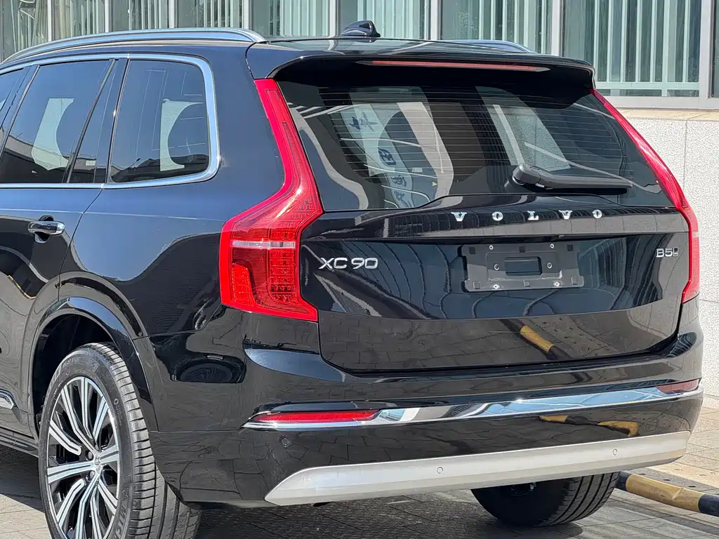 Volvo XC90 2022 — фото 7