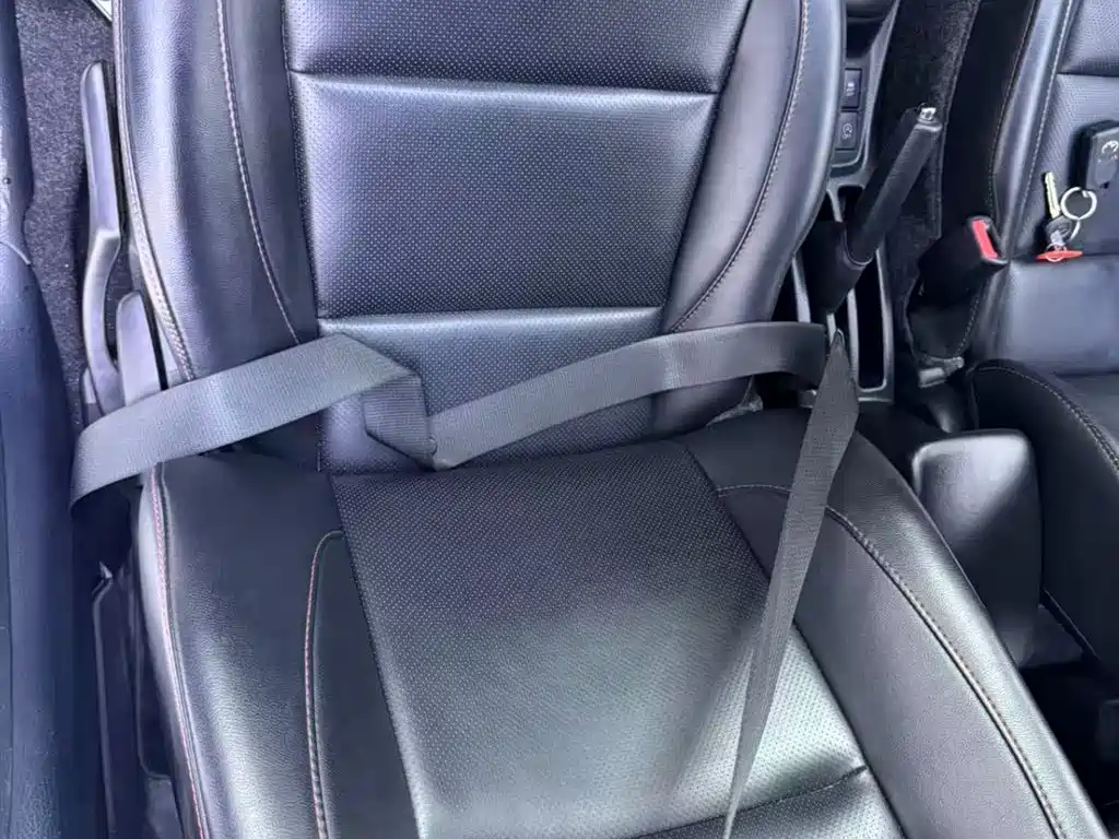 Toyota Yaris L 2021