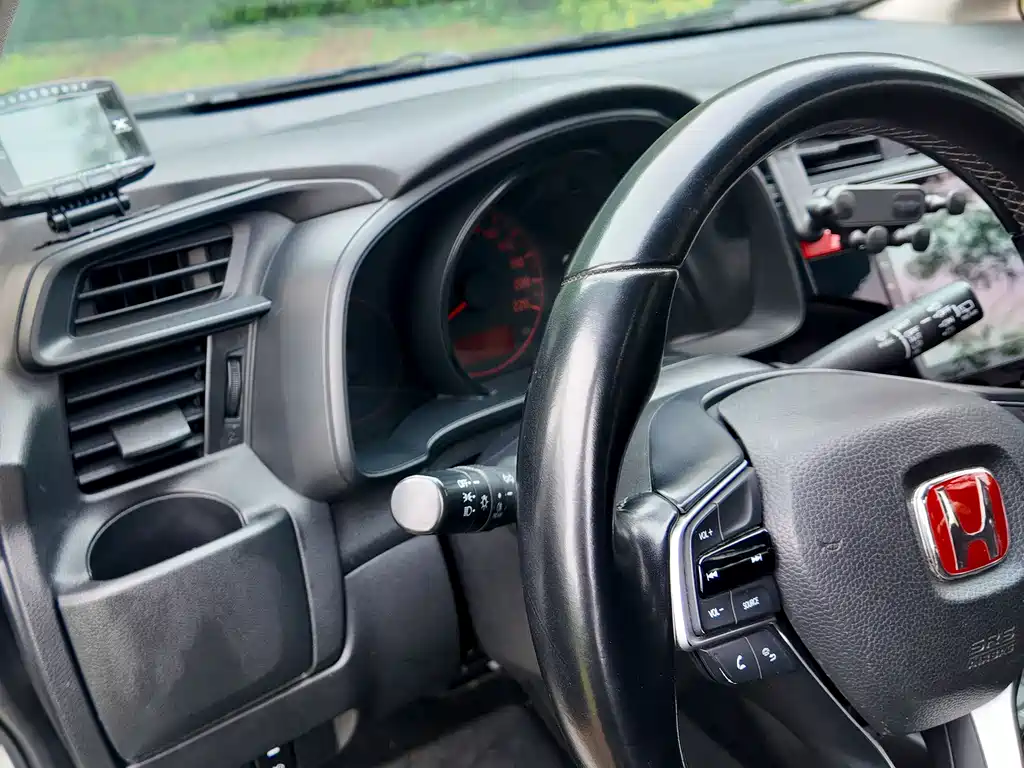 Honda Fit 2018 — фото 45