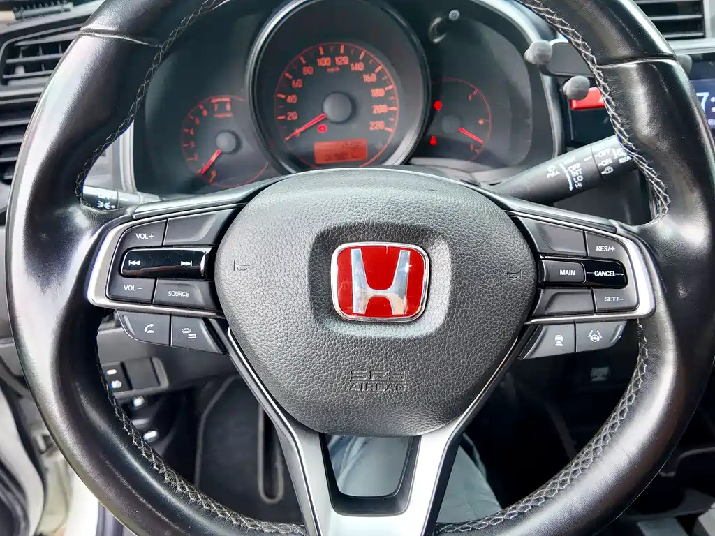 Honda Fit 2018 — фото 54