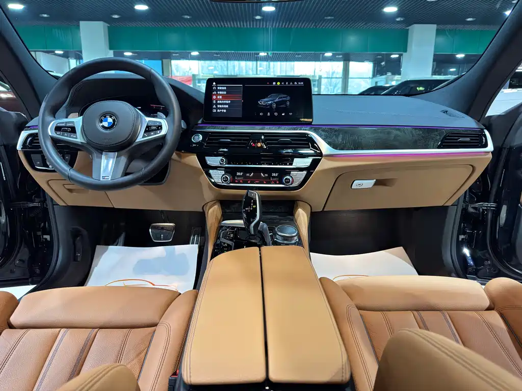 BMW 6 Series GT 2025 — фото 10