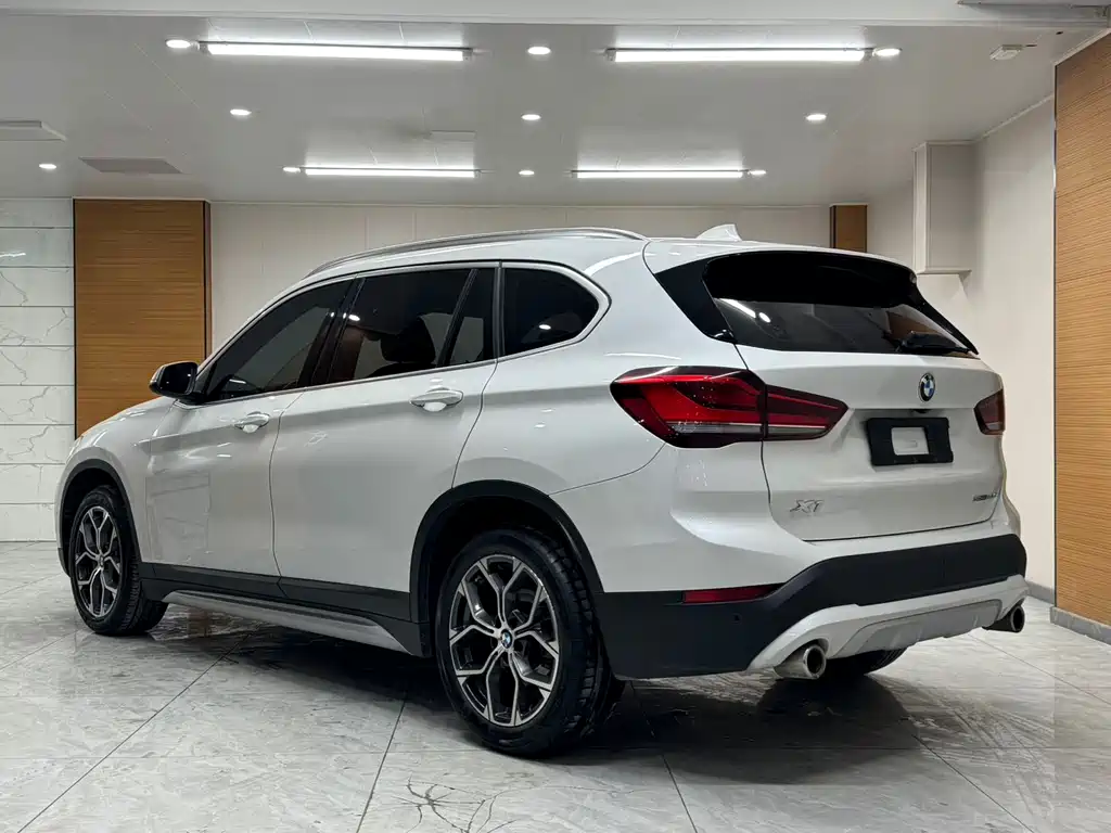 BMW X1 2022 — фото 4
