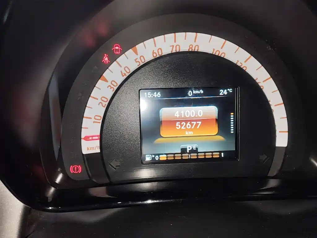 smart Fortwo 2018 — фото 12