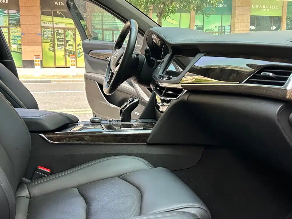 Cadillac CT6 2021 — фото 11