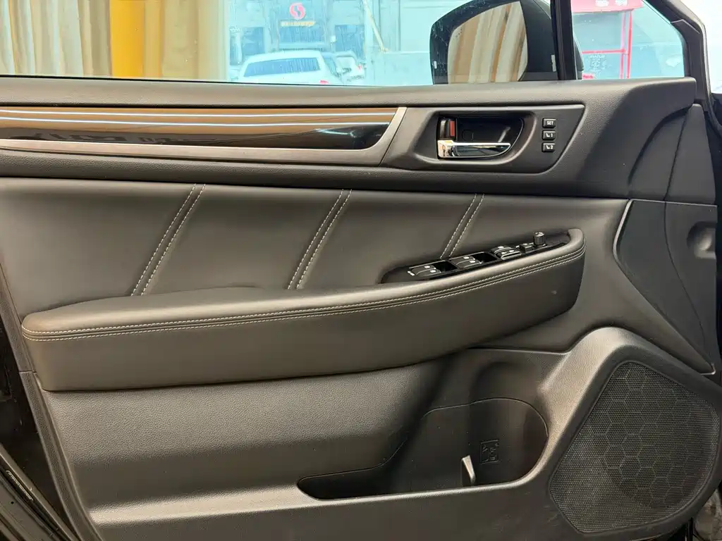 Subaru Outback 2016 — фото 10