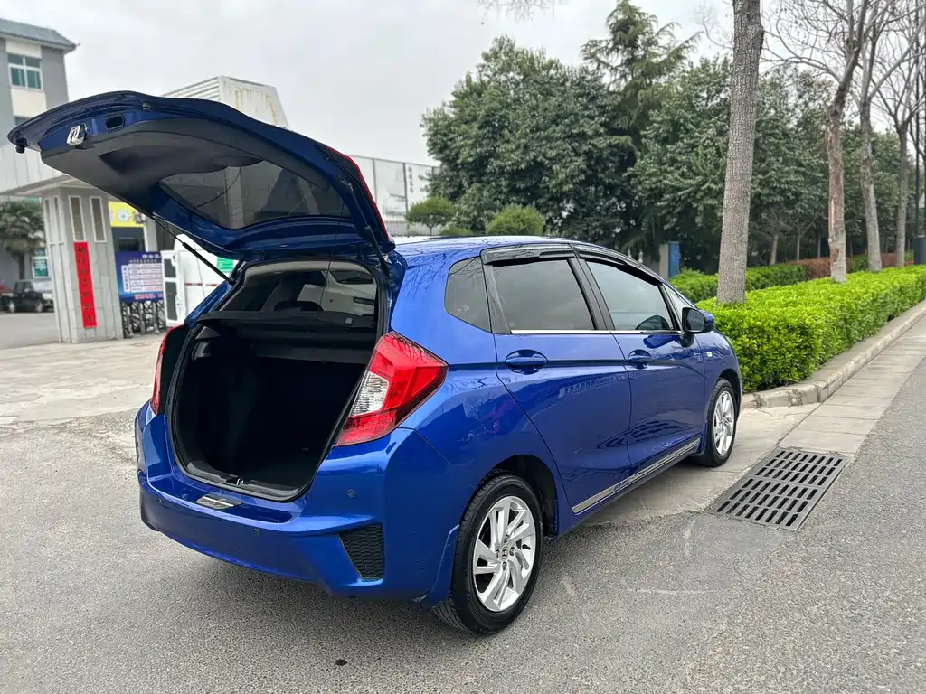 Honda Fit 2016 — фото 20