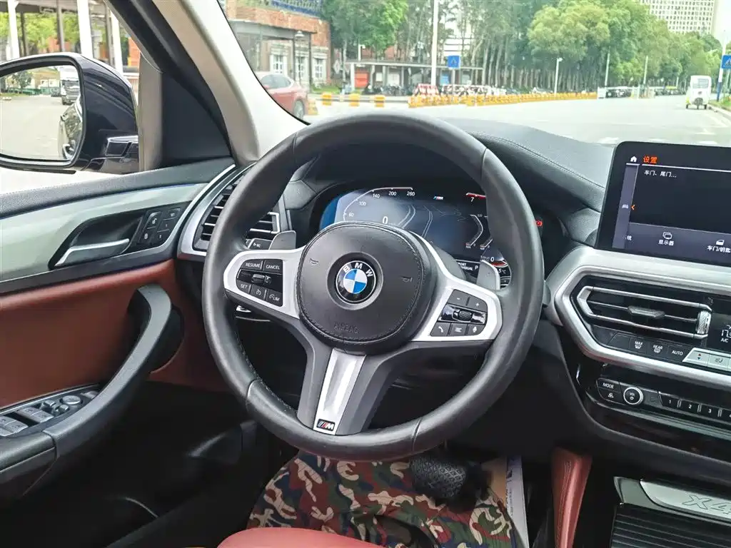 BMW X4 2022 — фото 12