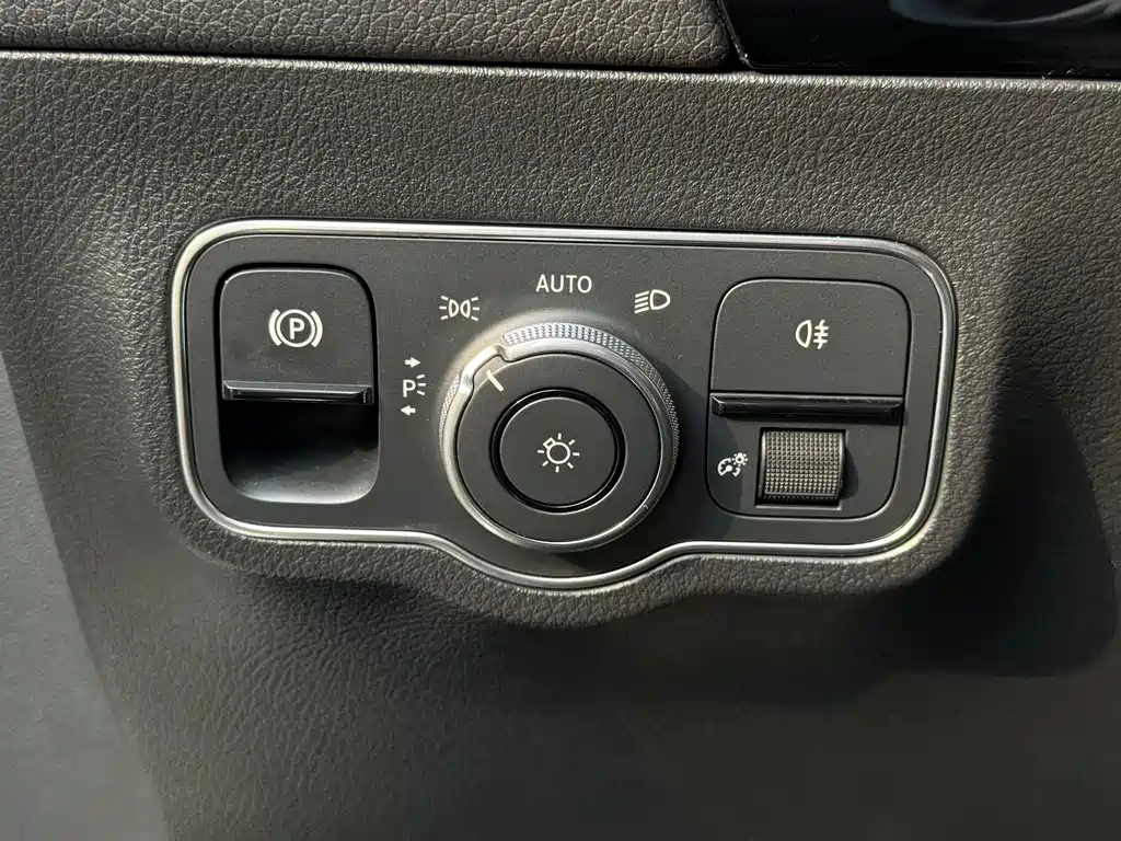 Mercedes-Benz B-Class 2023 — фото 15