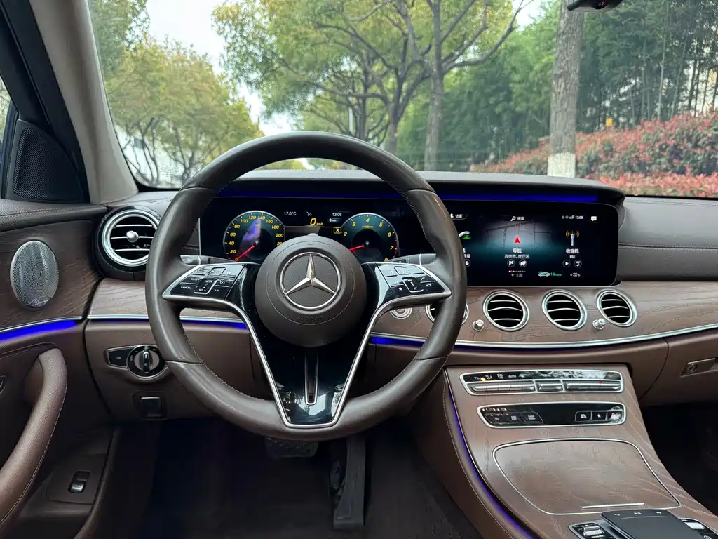 Mercedes-Benz E-Class 2021 — фото 14