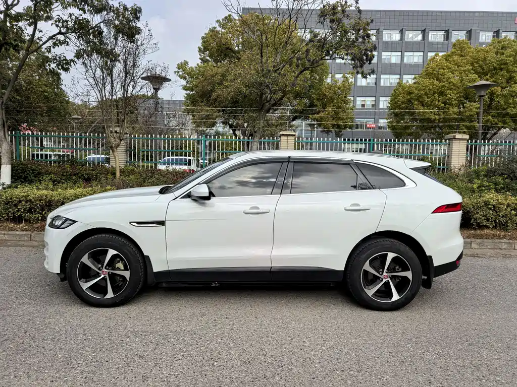 Jaguar F-PACE 2021 — фото 3