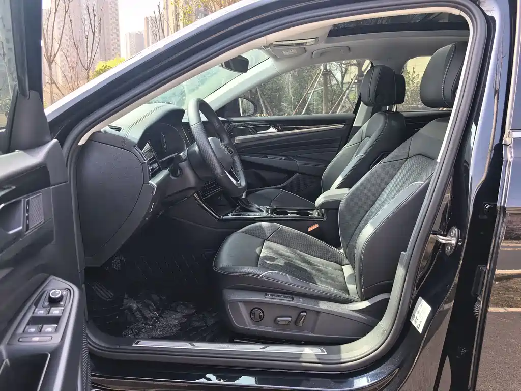 Volkswagen Passat New Energy 2022 — фото 10