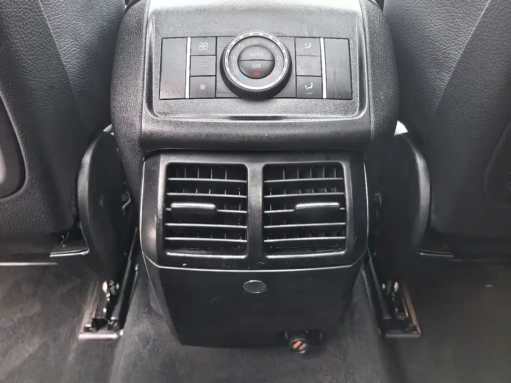 Mercedes-Benz R-Class 2018 — фото 11