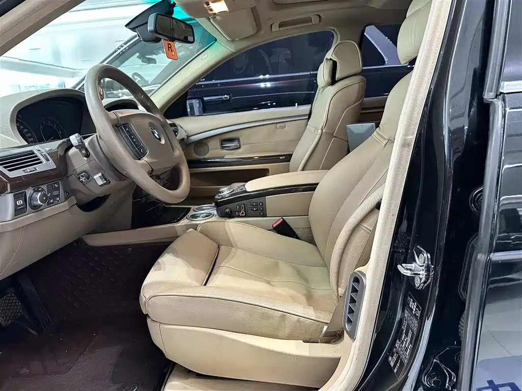 BMW 7 Series 2007 — фото 10