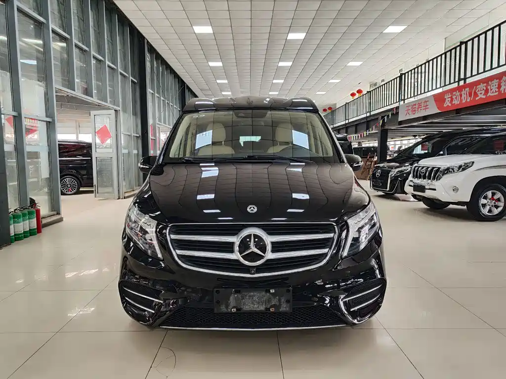 Mercedes-Benz V-Class 2019 — фото 2