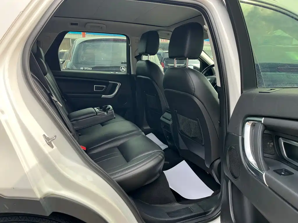 Land Rover Discovery Sport 2018 — фото 25