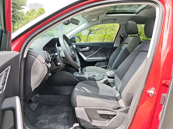 Audi Q2L 2020