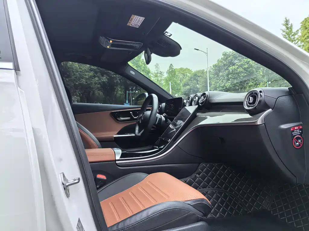Mercedes-Benz C-Class 2023 — фото 9