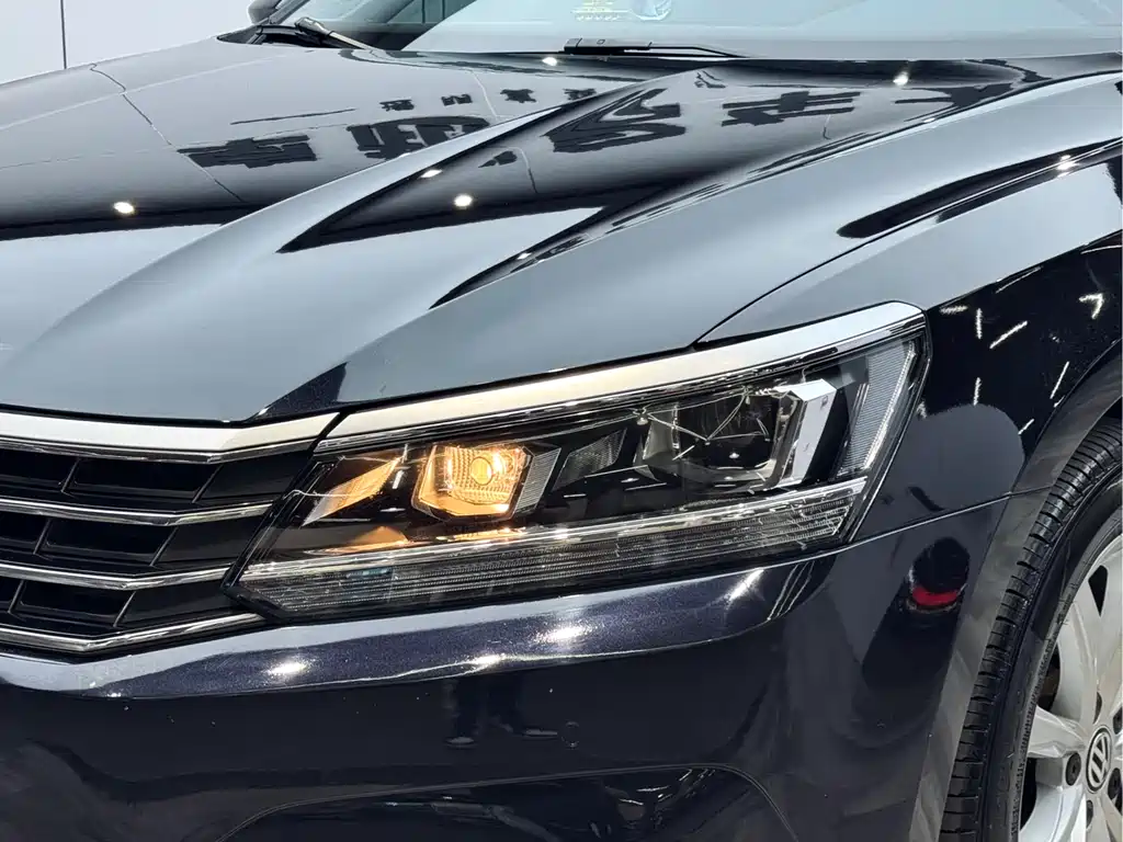 Volkswagen Passat 2018 — фото 20