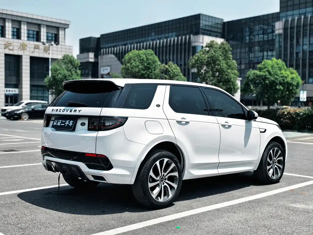 Land Rover Discovery Sport 2023 — фото 4