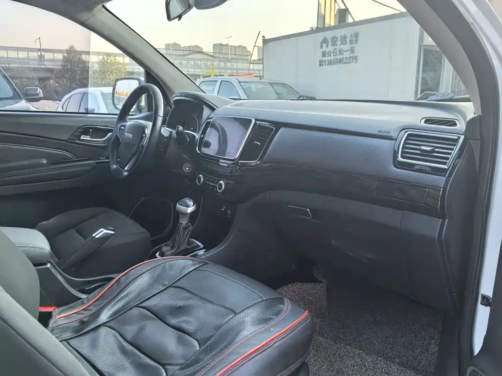 Isuzu D-MAX 2020 — фото 10