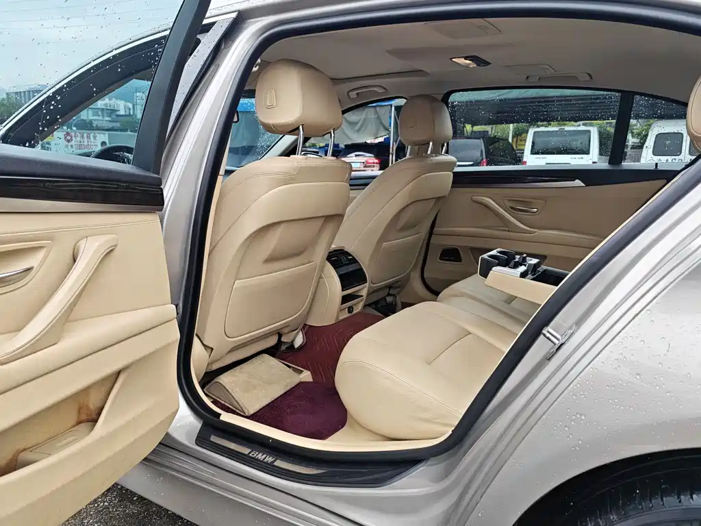 BMW 5 Series 2014 — фото 14