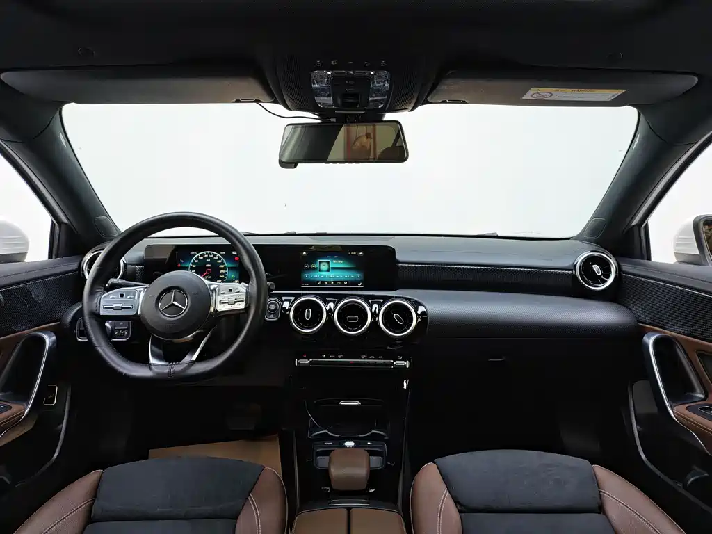 Mercedes-Benz A-Class 2019 — фото 14