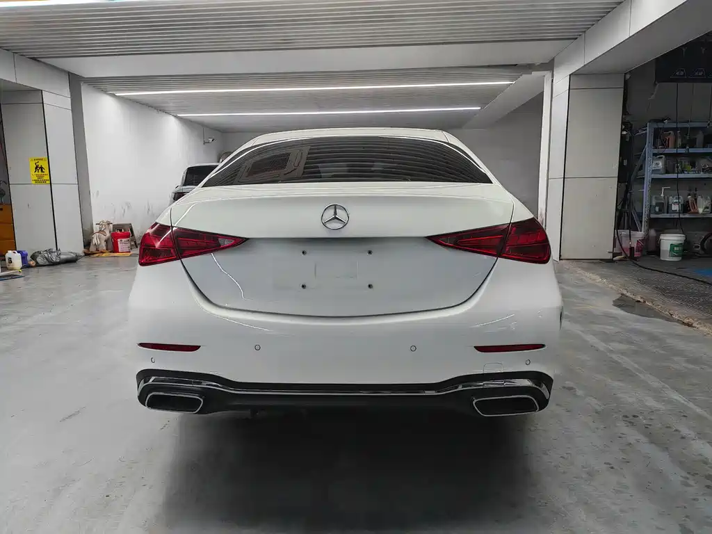 Mercedes-Benz C-Class 2024 — фото 11