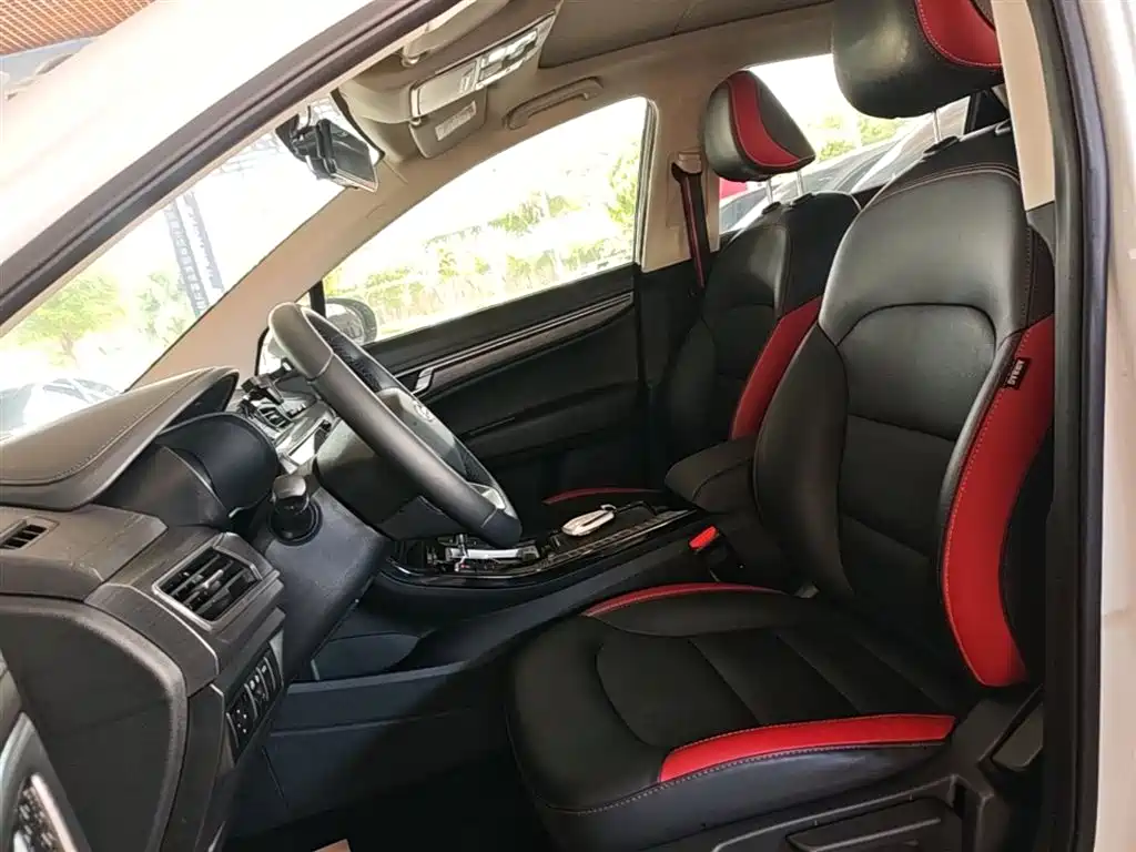 Geely Emgrand GS 2020 — фото 15