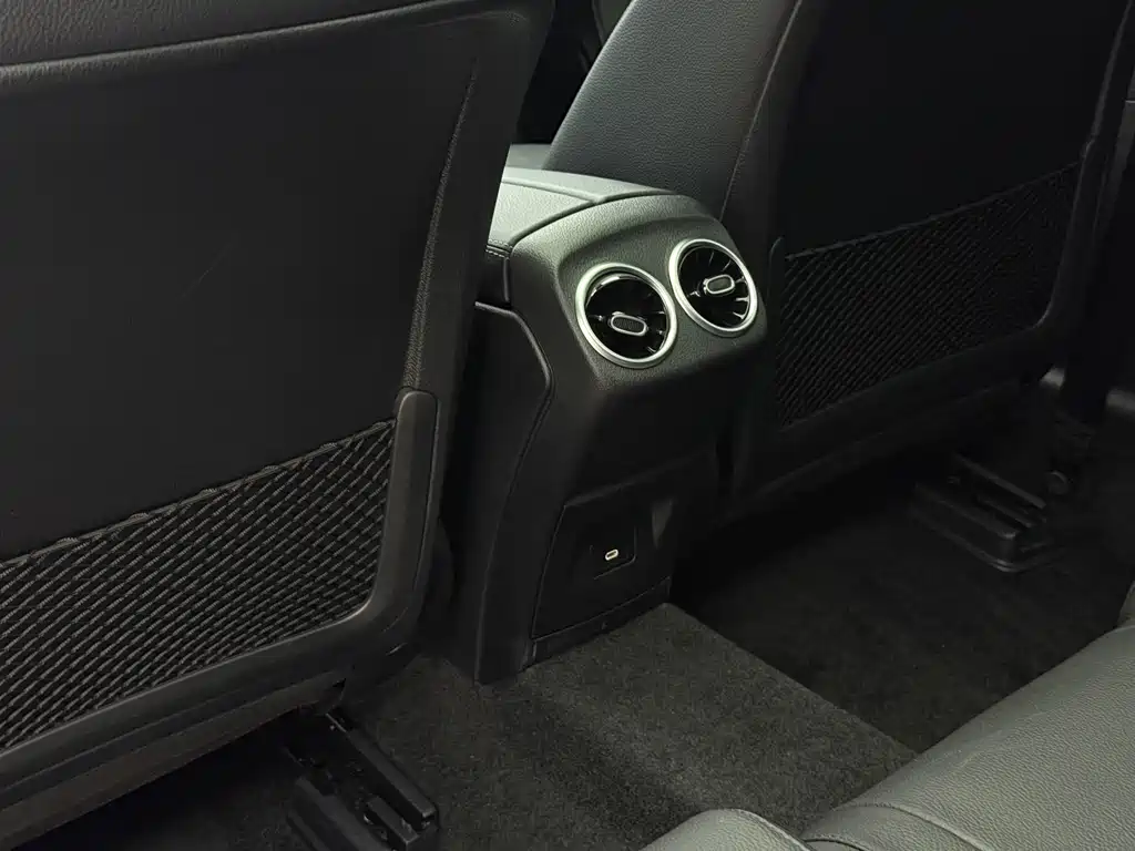 Mercedes-Benz A-Class 2023 — фото 12