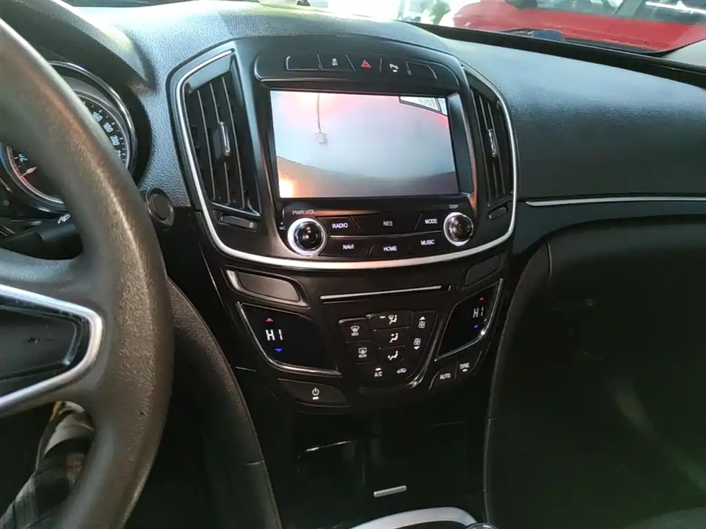 Buick Regal 2015 — фото 13