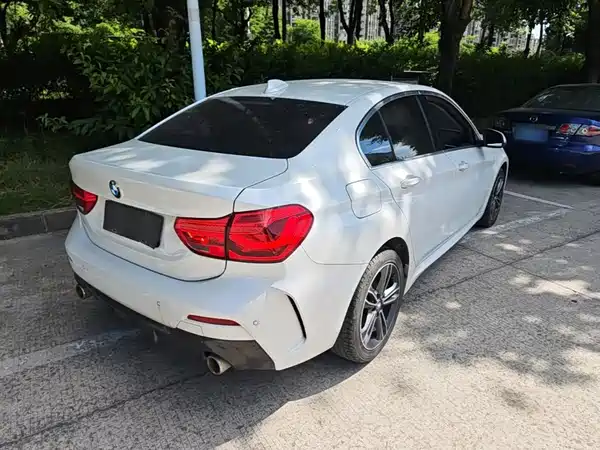 BMW 1 Series 2021