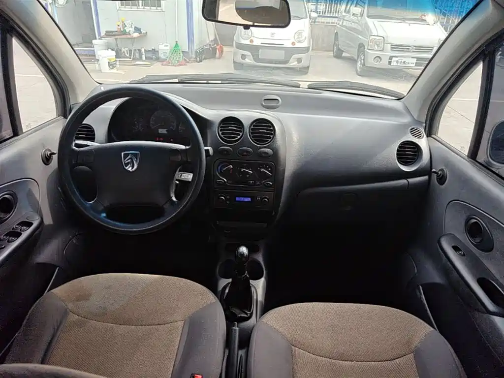 Baojun Spark 2015 — фото 10